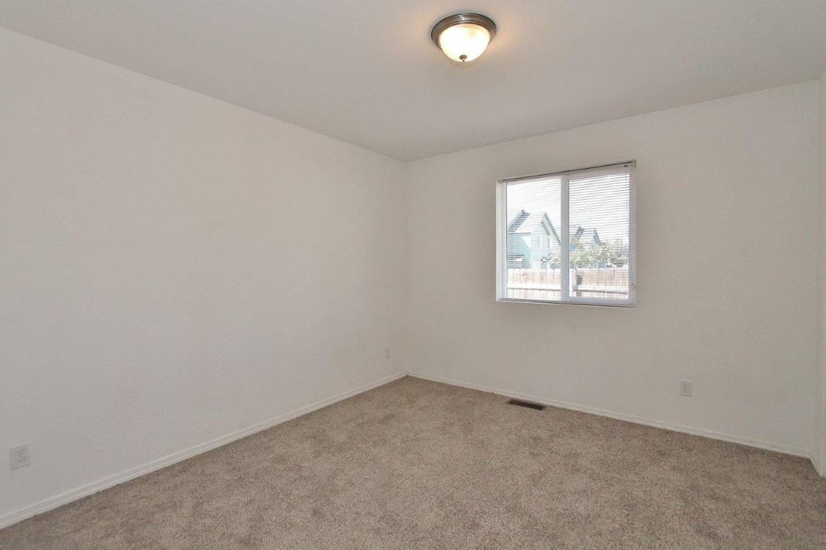 Townhouse for rent at 4016 Washington Ave, Caldwell, ID 83605