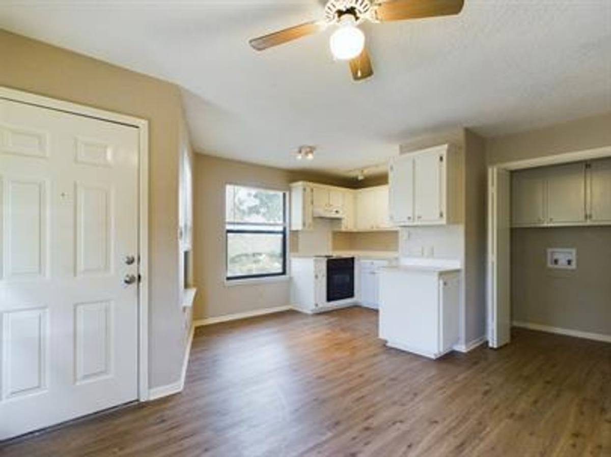 Apartment for rent at 294 Friendship Lane Building #5, Fredericksburg, TX 78624
