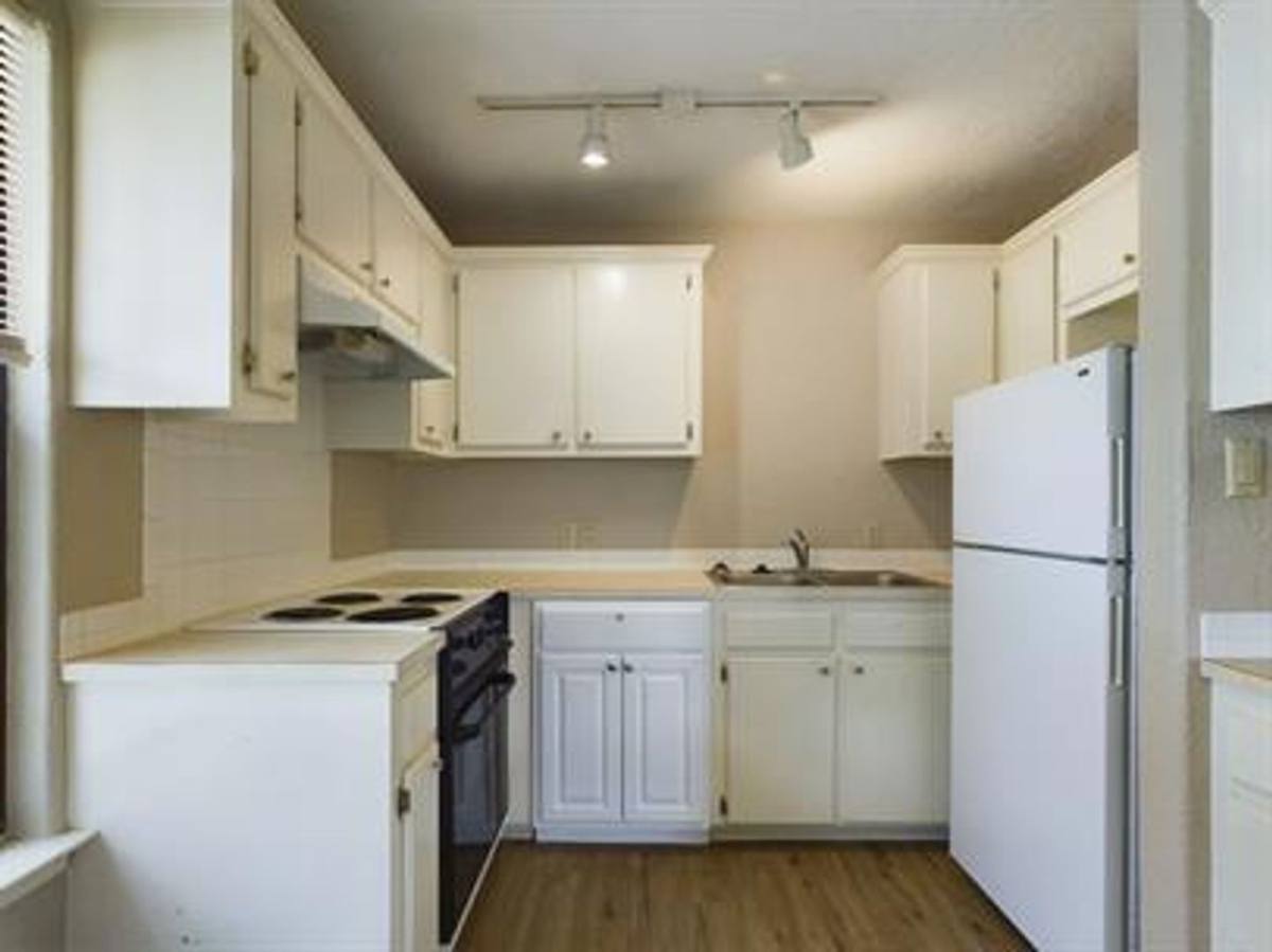 Apartment for rent at 294 Friendship Lane Building #5, Fredericksburg, TX 78624