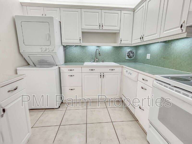 Townhouse for rent at 390 Golfview Rd #G, North Palm Beach, FL 33408