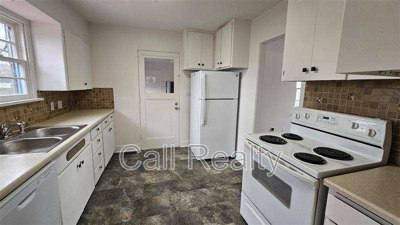 House for rent at 224 N Conklin Rd, Veradale, WA 99037