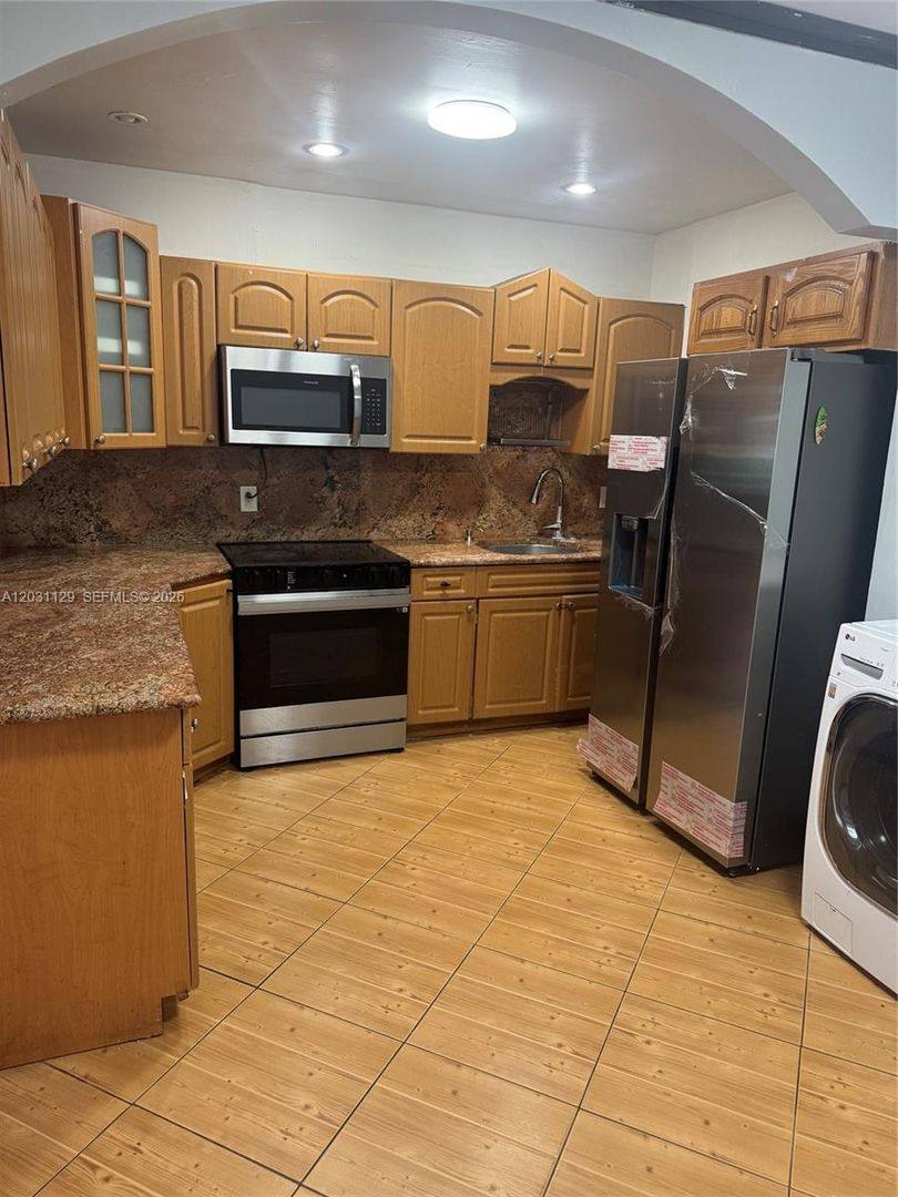 House for rent at 1120 SW 73rd Ave, Miami, FL 33144