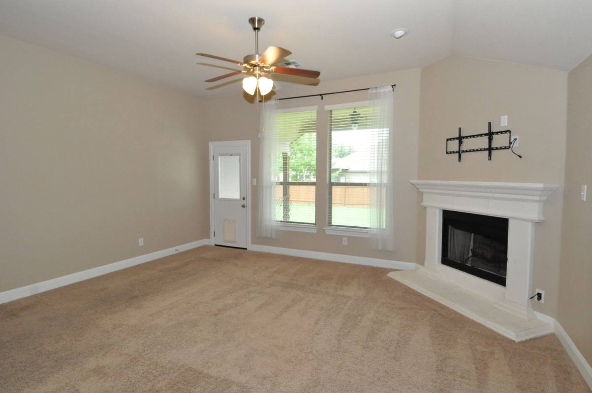 House for rent at 113 Wallin Farms Dr, Hutto, TX 78634