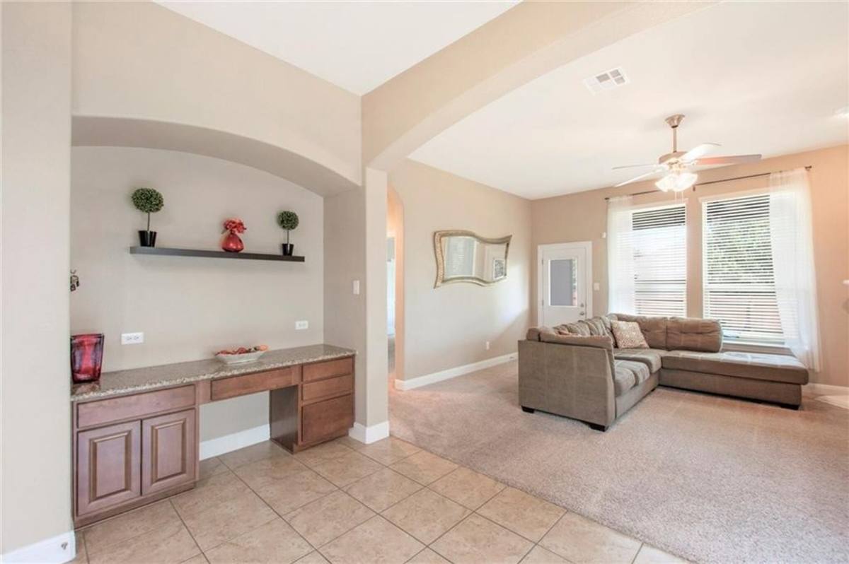 House for rent at 113 Wallin Farms Dr, Hutto, TX 78634