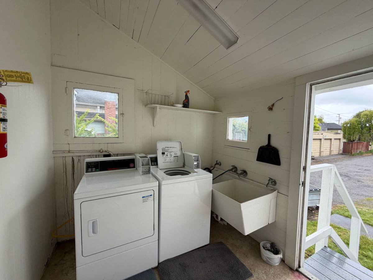 Apartment for rent at 1225 G St, Eureka, CA 95501