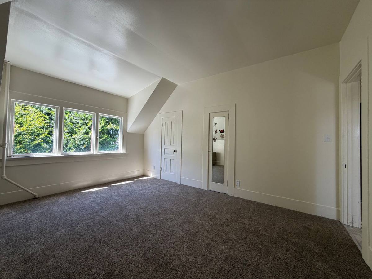 Apartment for rent at 1225 G St, Eureka, CA 95501