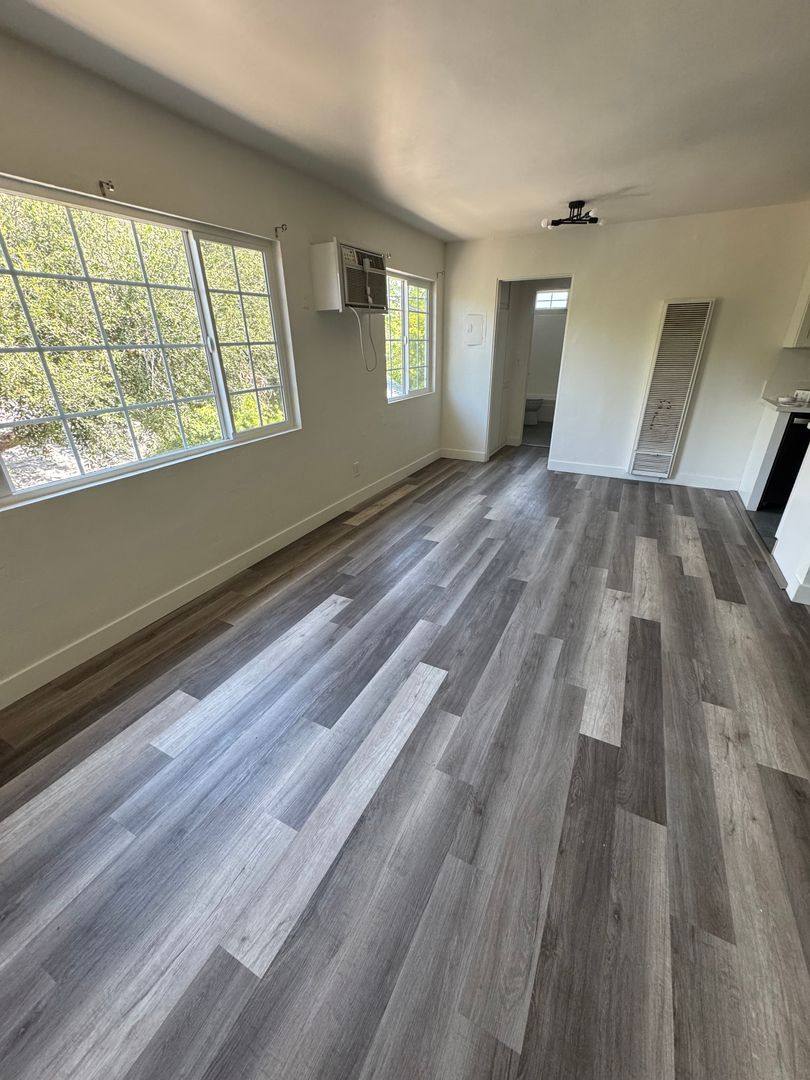 Apartment for rent at 4322 Tujunga Ave, Studio City, CA 91604