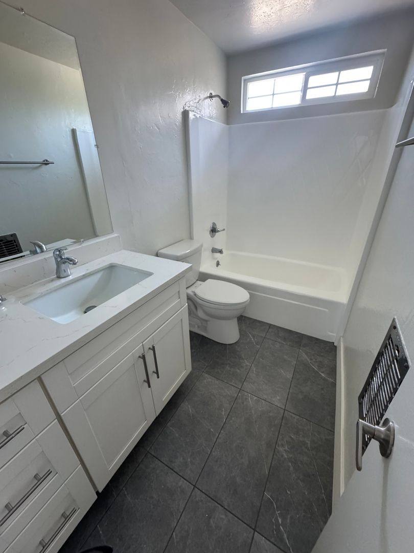 Apartment for rent at 4322 Tujunga Ave, Studio City, CA 91604