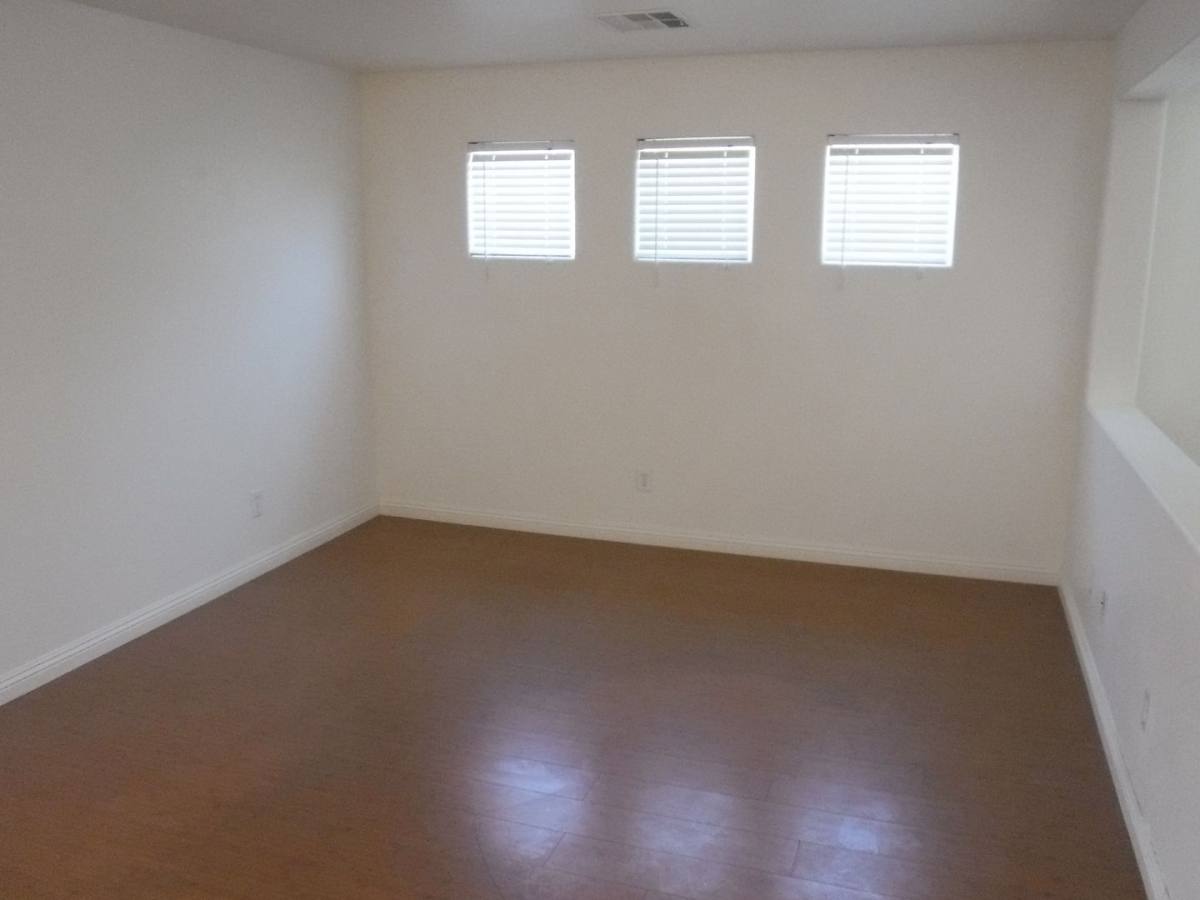 House for rent at 10680 Foggy Glen Ave, Las Vegas, NV 89135
