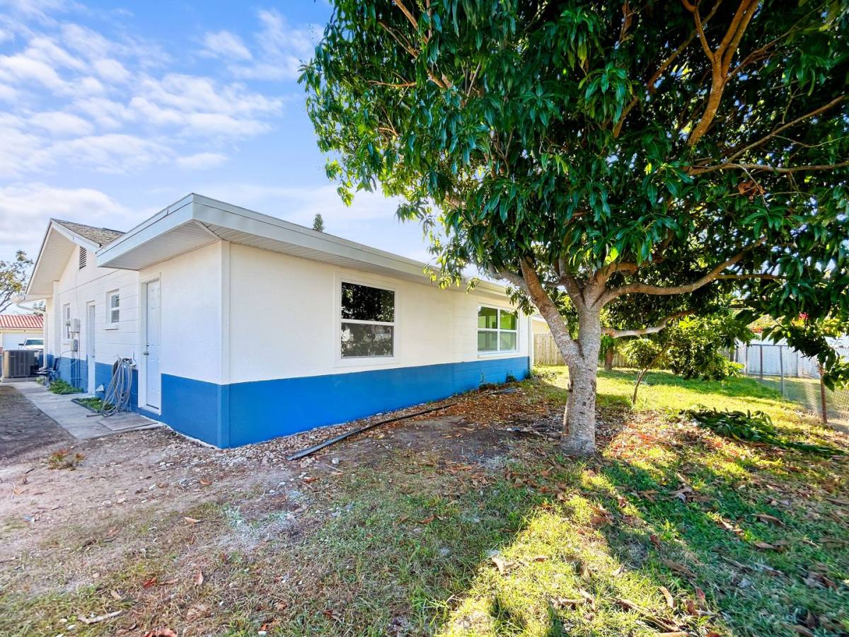House for rent at 9814 110th Lane, Seminole, FL 33772