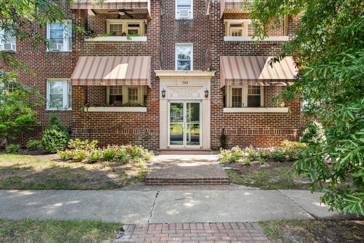 Condo for rent at 742 Washington Park #B4, Norfolk, VA 23507