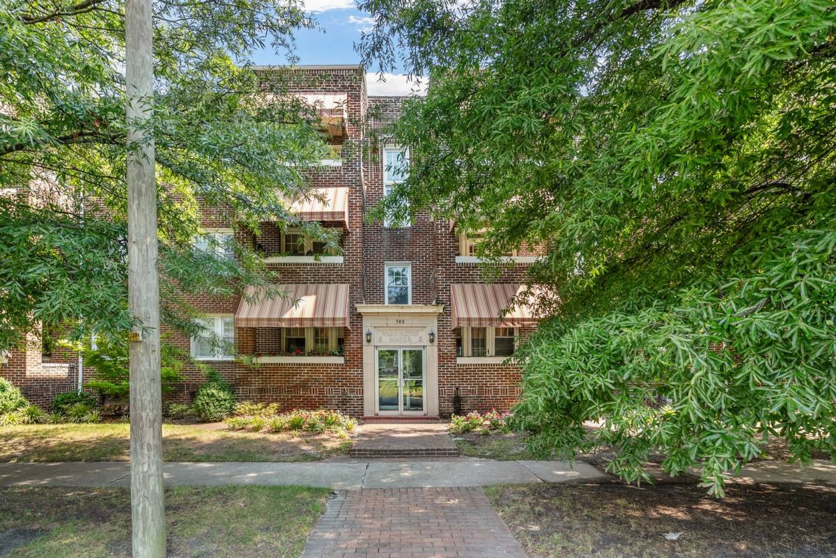 Condo for rent at 742 Washington Park #B4, Norfolk, VA 23507