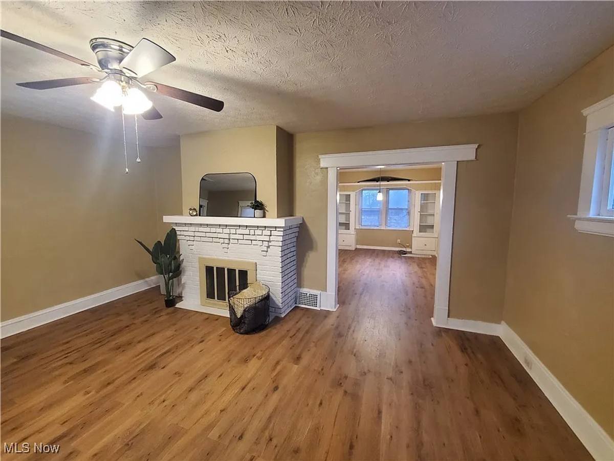 House for rent at 890 E 130th St, Cleveland, OH 44108
