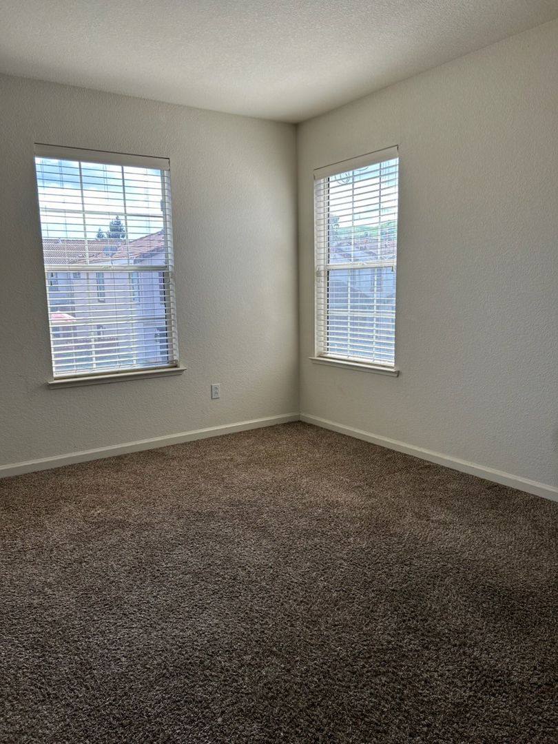 Apartment for rent at 200 Troon Court, Vacaville, CA 95687