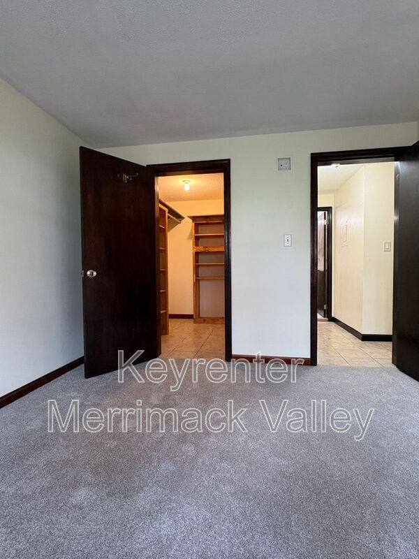 Condo for rent at 700 Robbins Ave #6, Dracut, MA 01826