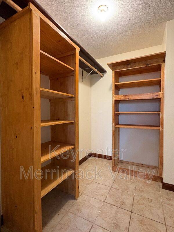 Condo for rent at 700 Robbins Ave #6, Dracut, MA 01826