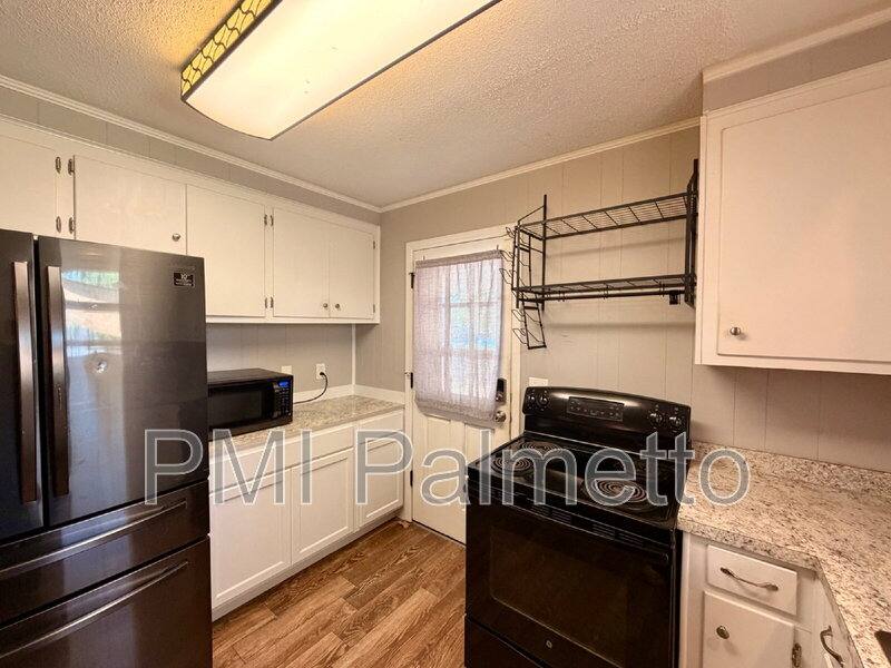 House for rent at 1727 Sandra Dr, Columbia, SC 29209