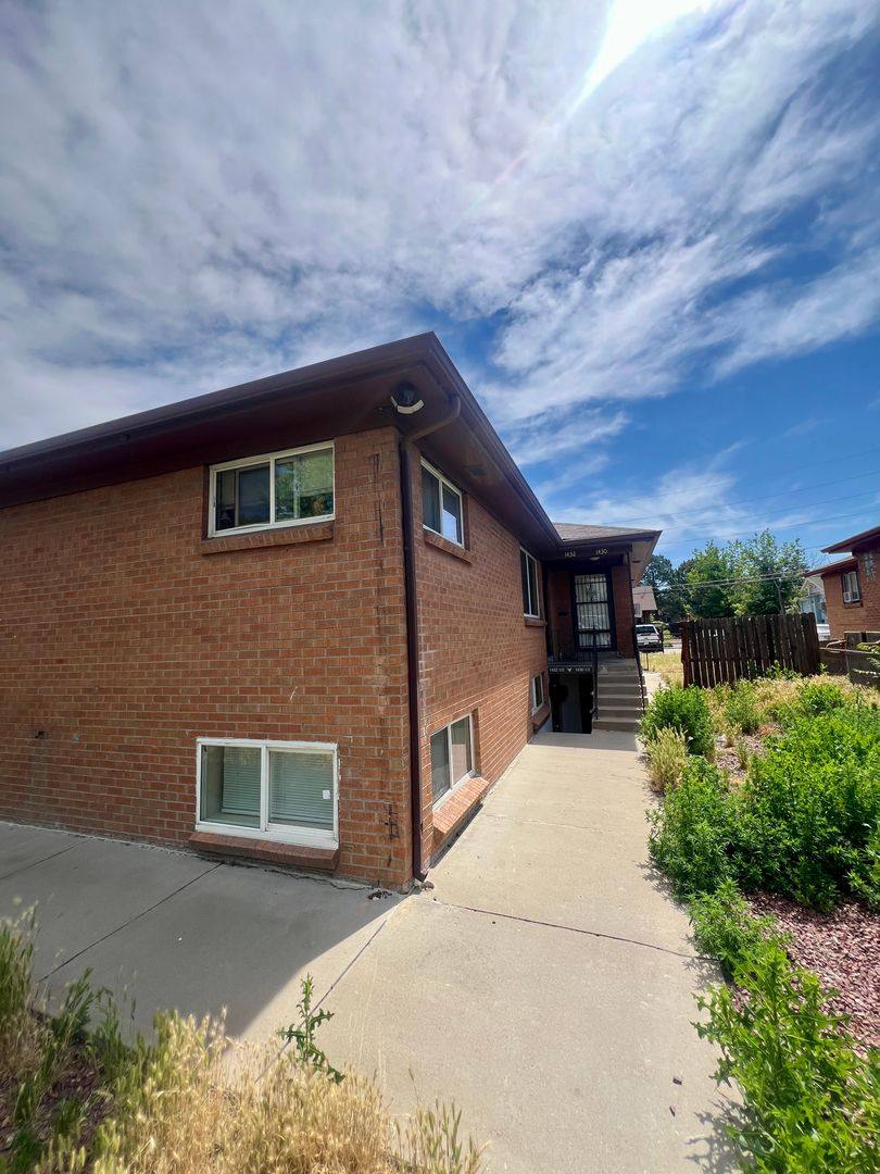 Apartment for rent at 1430 Boston St, Aurora, CO 80010