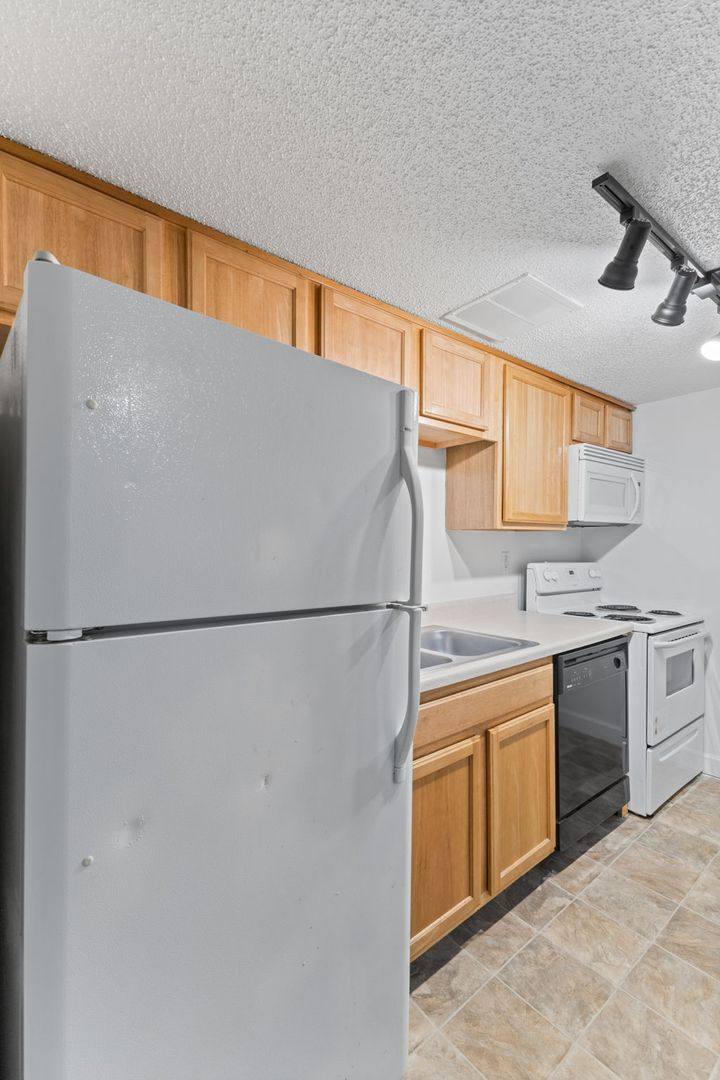 Apartment for rent at 3609 Balsam Ave, Indianapolis, IN 46205