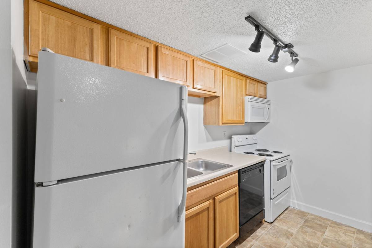 Apartment for rent at 3609 Balsam Ave, Indianapolis, IN 46205
