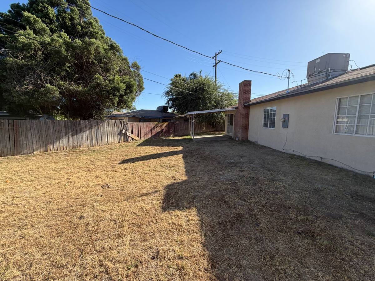 House for rent at 3608 Balboa Dr, Bakersfield, CA 93304