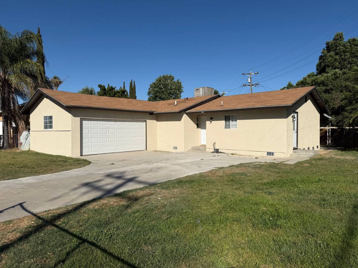 House for rent at 3608 Balboa Dr, Bakersfield, CA 93304