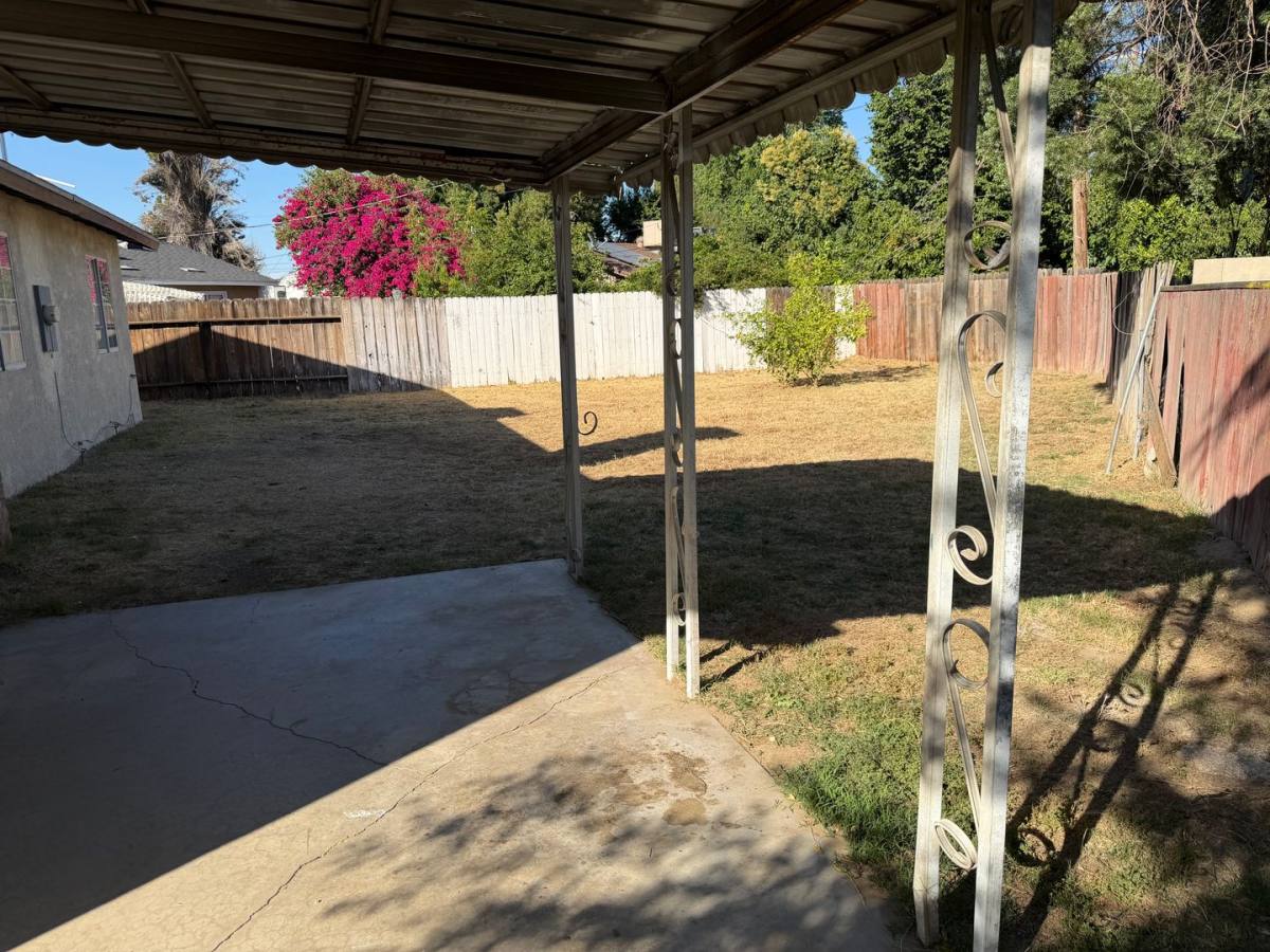 House for rent at 3608 Balboa Dr, Bakersfield, CA 93304