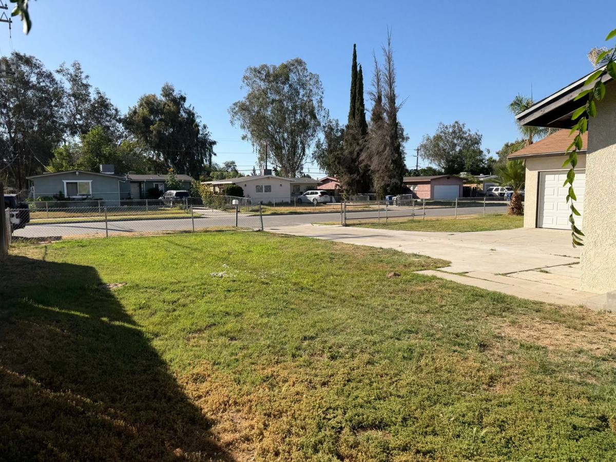 House for rent at 3608 Balboa Dr, Bakersfield, CA 93304