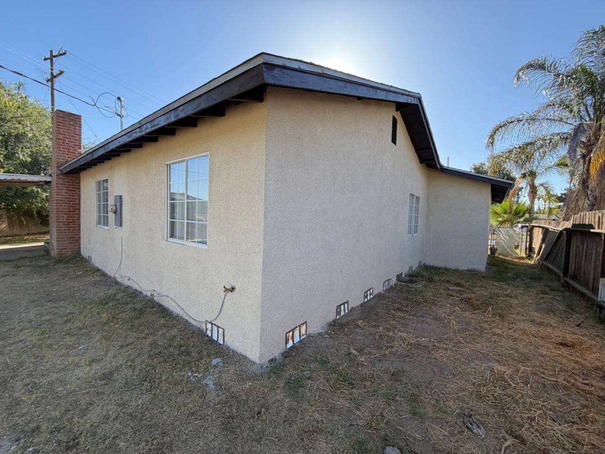 House for rent at 3608 Balboa Dr, Bakersfield, CA 93304