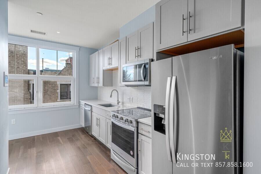 Apartment for rent at 136 Babcock St, Brookline, MA 02446