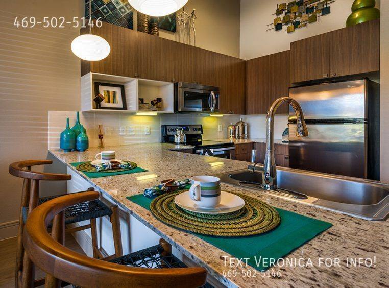 Apartment for rent at 2717 S Lamar Blvd, Austin, TX 78704
