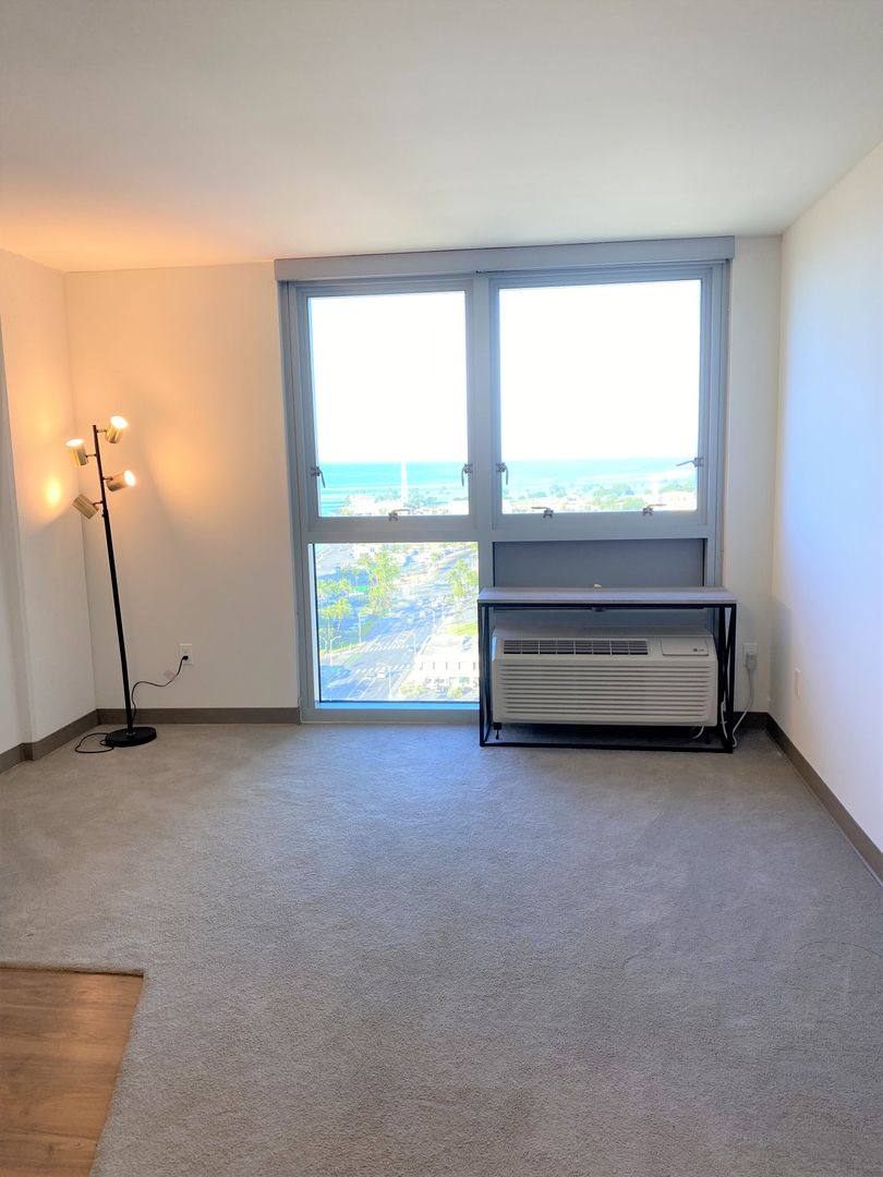 Apartment for rent at 988 Halekauwila St, Honolulu, HI 96814