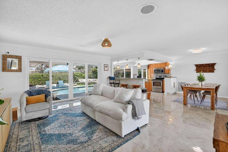 House for rent at 424 SW 7th Way, Boca Raton, FL 33486