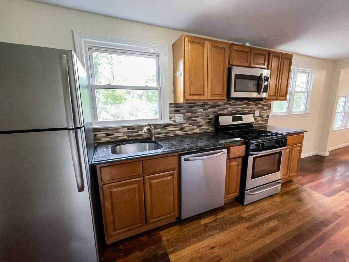 Apartment for rent at 252 Goffe Terrace #3, New Haven, CT 06511