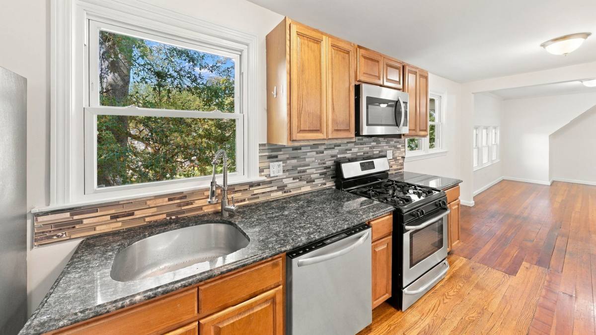 Apartment for rent at 252 Goffe Terrace #3, New Haven, CT 06511