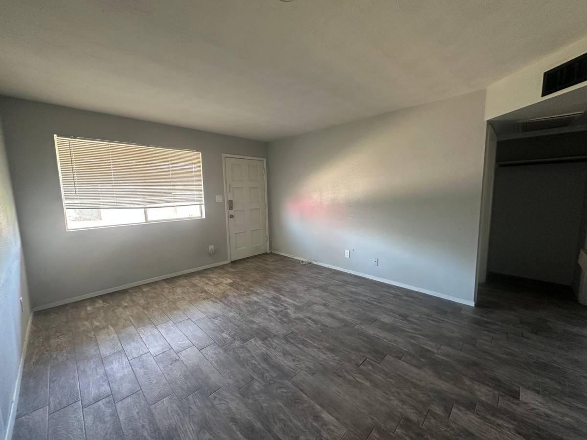 Townhouse for rent at 2504 N 52nd St, Phoenix, AZ 85008