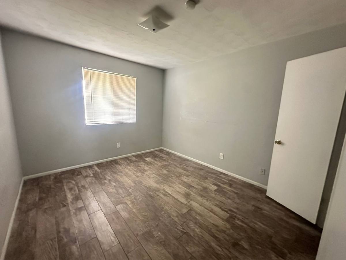 Townhouse for rent at 2504 N 52nd St, Phoenix, AZ 85008