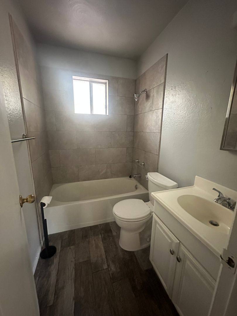 Townhouse for rent at 2504 N 52nd St, Phoenix, AZ 85008