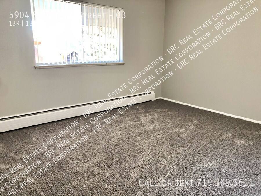 Apartment for rent at 5904 S Datura St, Littleton, CO 80120