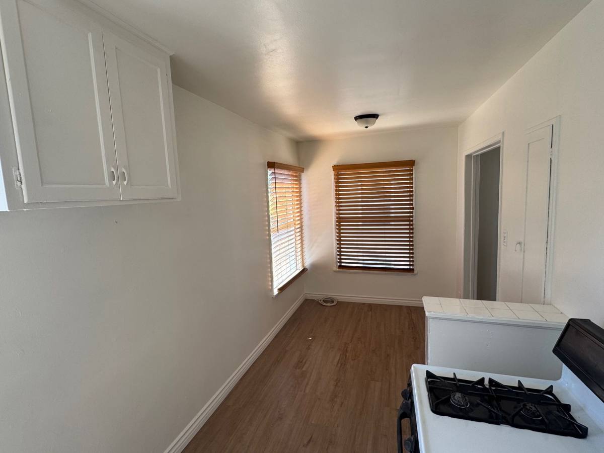 Apartment for rent at 4621-4623 Banner Dr, Long Beach, CA 90807