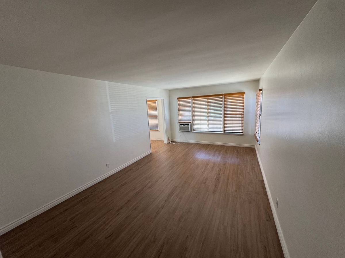 Apartment for rent at 4621-4623 Banner Dr, Long Beach, CA 90807