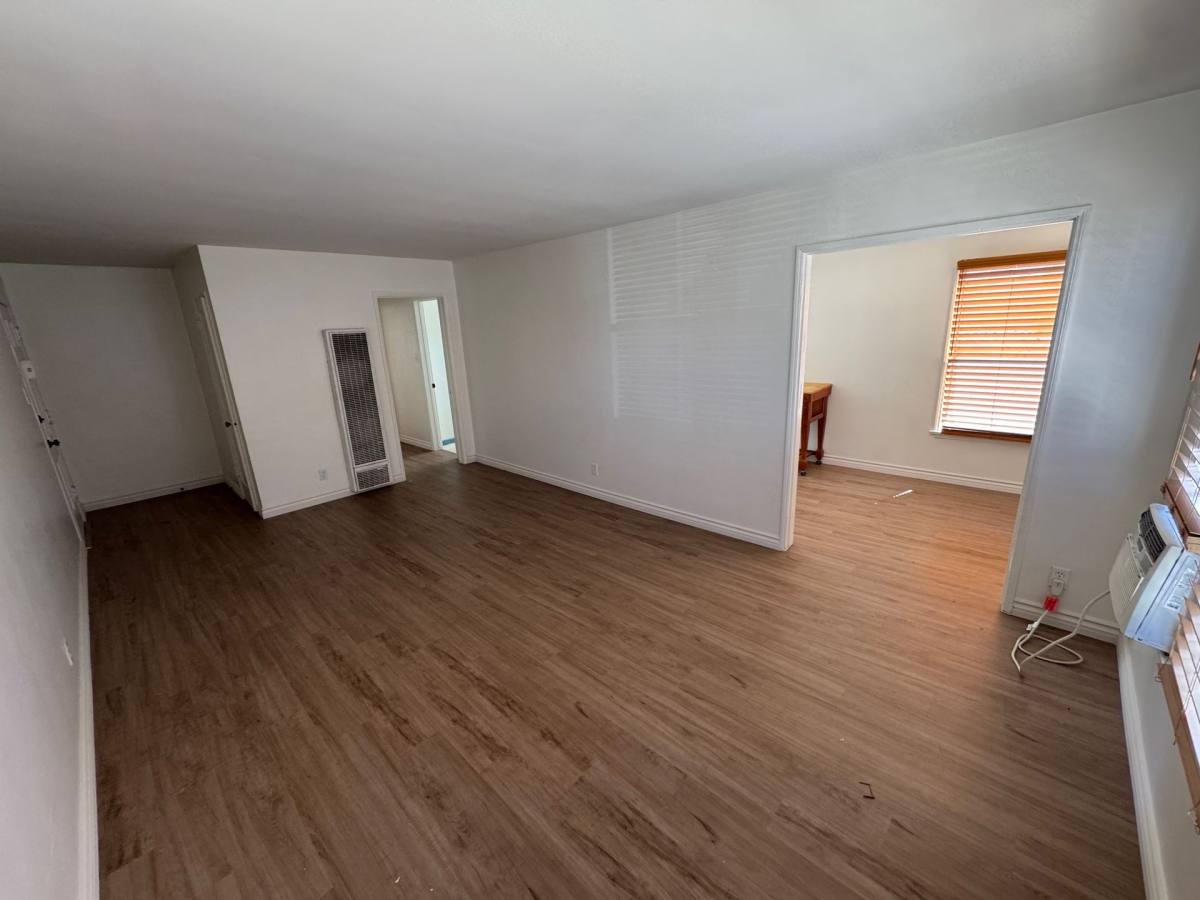 Apartment for rent at 4621-4623 Banner Dr, Long Beach, CA 90807