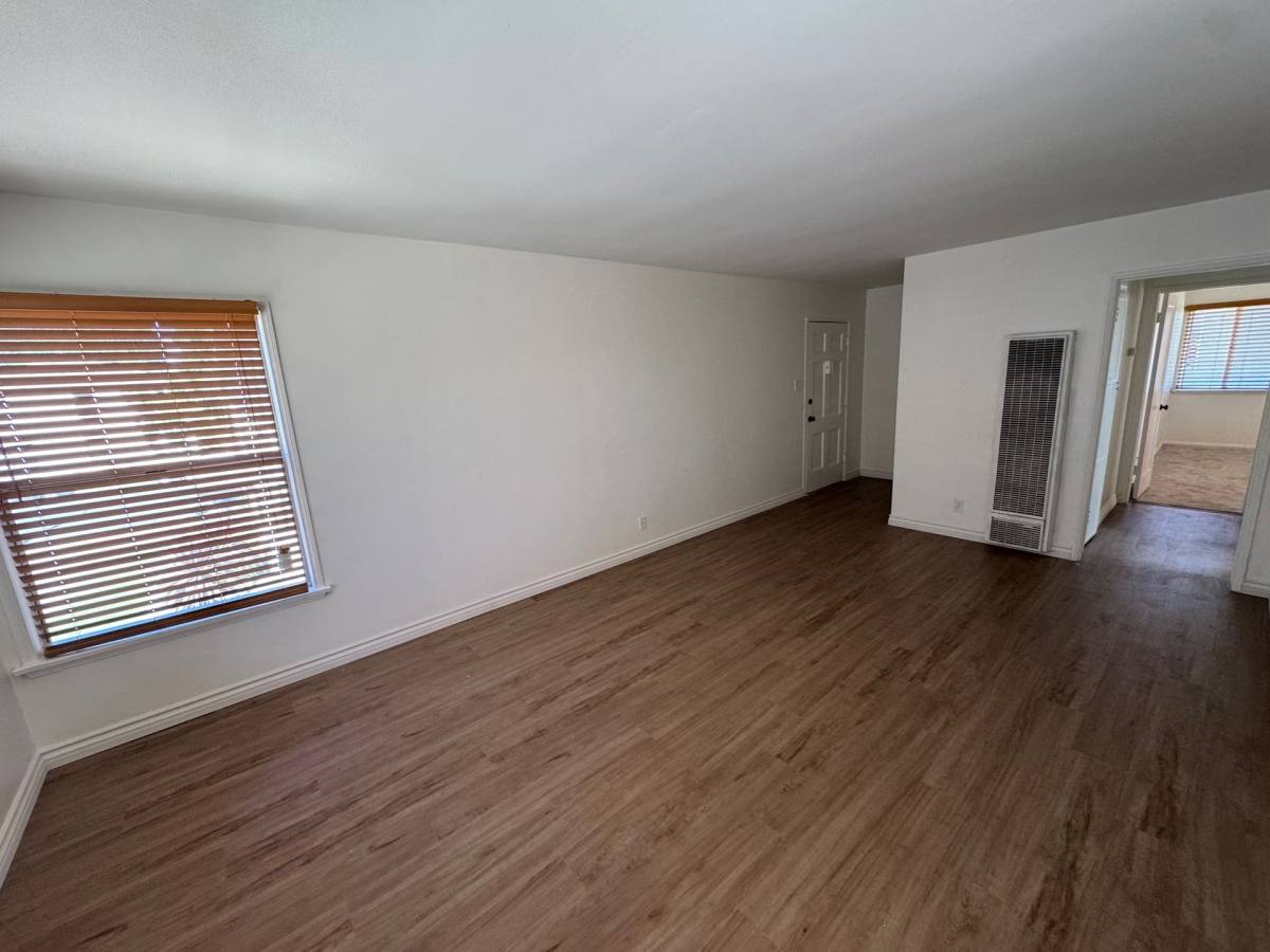 Apartment for rent at 4621-4623 Banner Dr, Long Beach, CA 90807