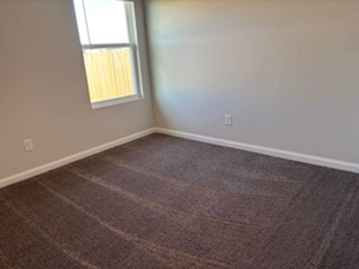 House for rent at 19501 Conway Dr, Edmond, OK 73012