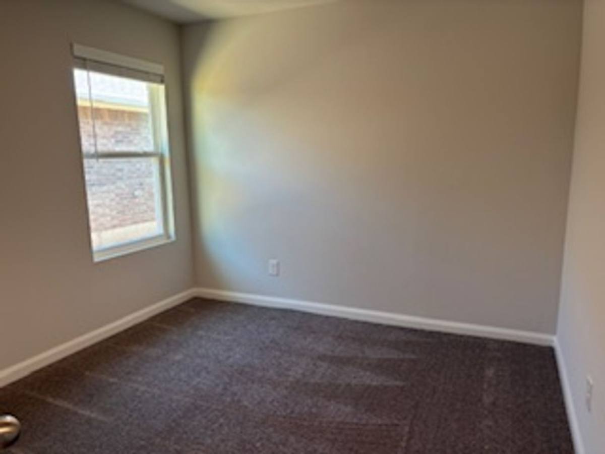 House for rent at 19501 Conway Dr, Edmond, OK 73012