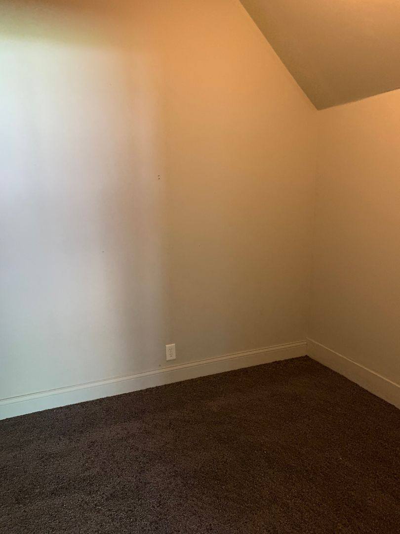Apartment for rent at 127 W 6th St, Kaukauna, WI 54130