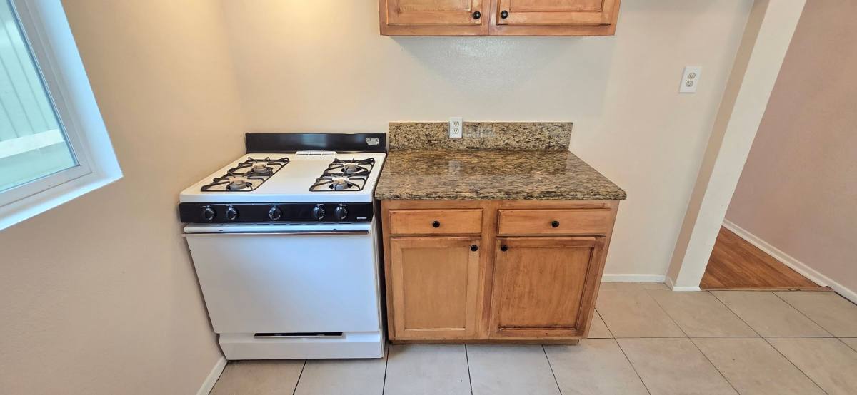 Apartment for rent at 1060 Cherry Ave, Long Beach, CA 90813