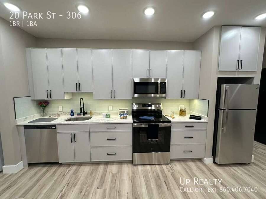 Apartment for rent at 20 Park St, Albany, NY 12207