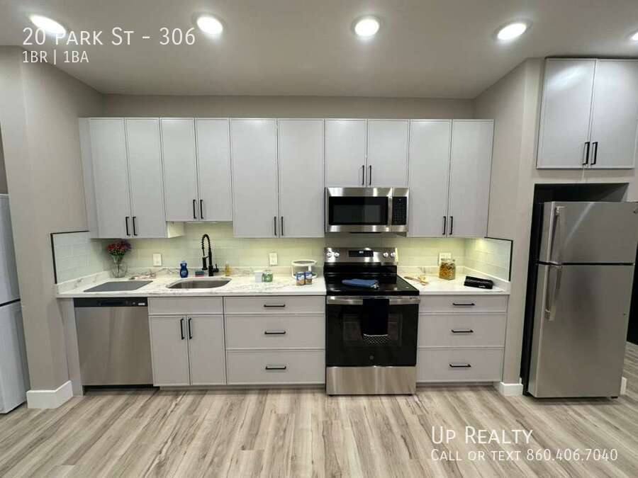 Apartment for rent at 20 Park St, Albany, NY 12207