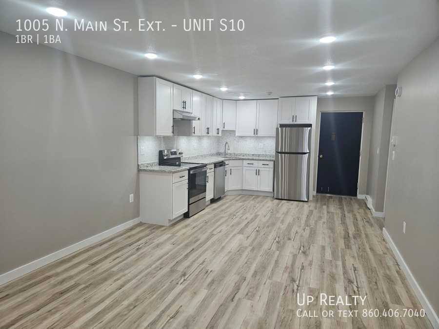 Apartment for rent at 1005 N Main St Extension #S10, Wallingford, CT 06492